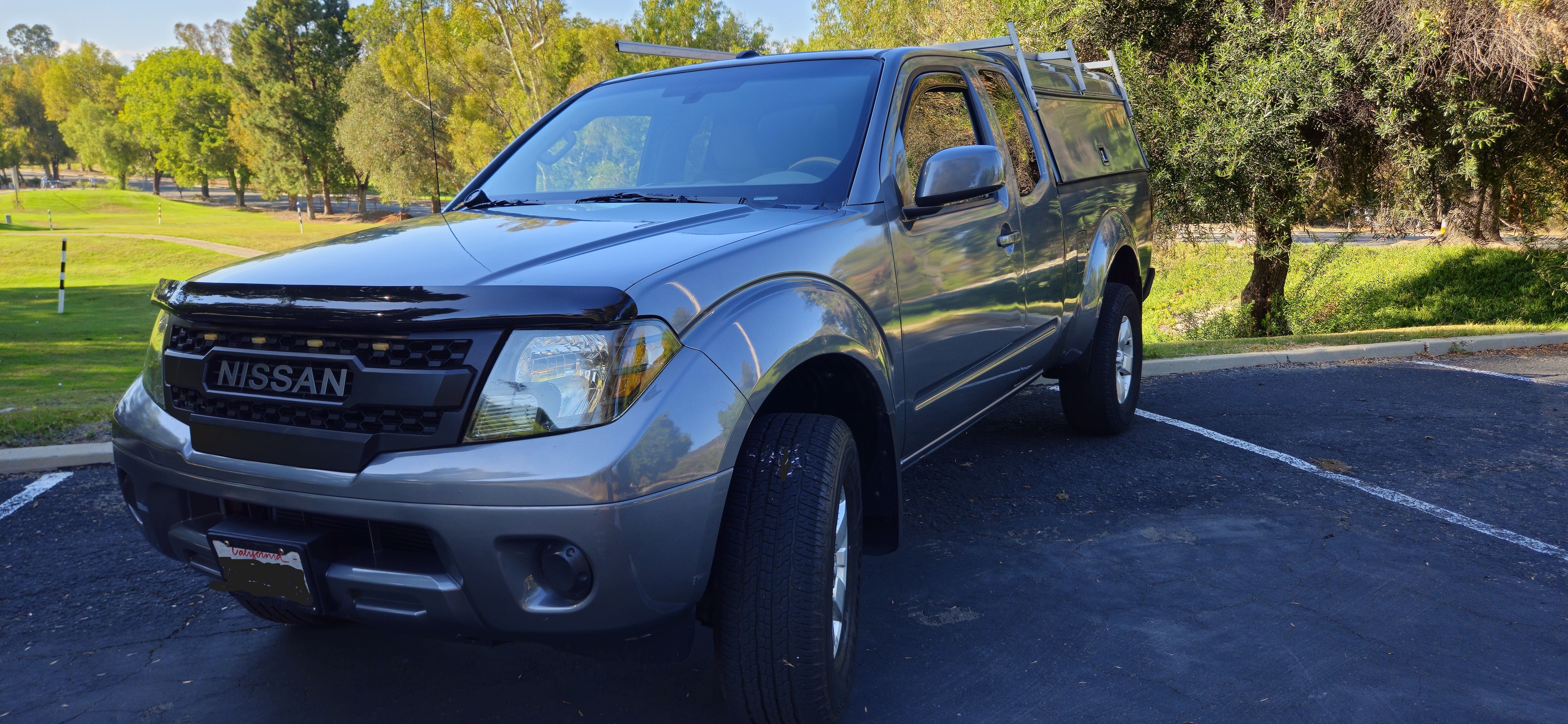 Used 2013 Nissan Frontier SV RWD image 4