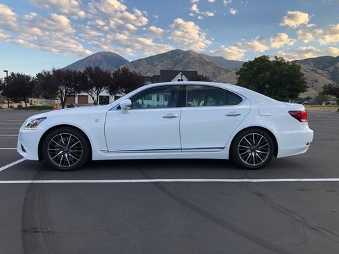 Used 2013 Lexus LS 460 AWD w/ F-Sport Pkg image 6