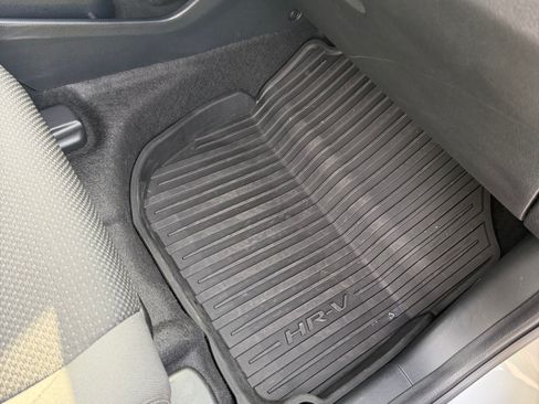 Used 2022 Honda HR-V EX image 15