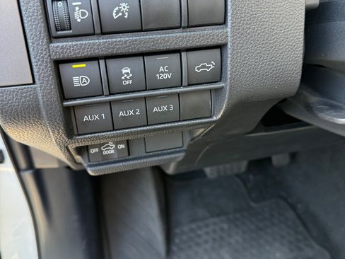 Used 2024 Toyota Tacoma TRD Off-Road image 11