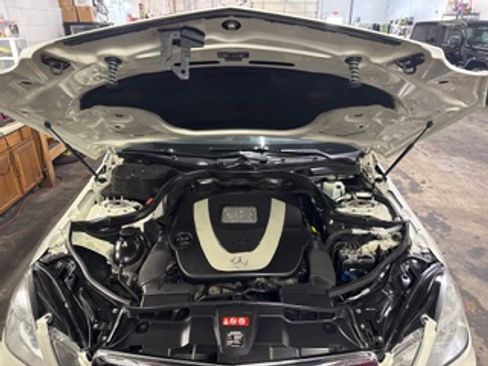 Used 2011 Mercedes-Benz E 350 4MATIC Sedan image 14