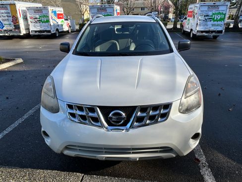 Used 2015 Nissan Rogue S w/ Convenience Package image 2