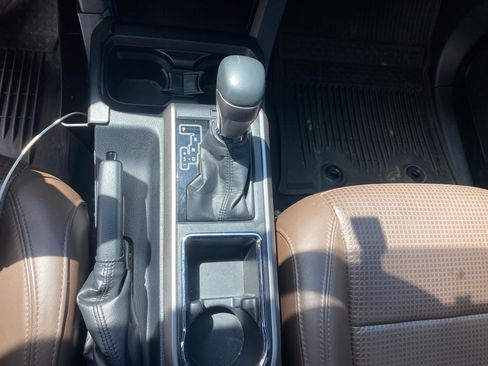 Used 2017 Toyota Tacoma Limited w/ Tow Package image 12