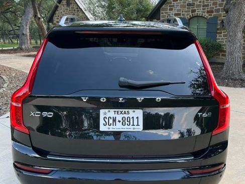 Used 2017 Volvo XC90 T6 Momentum w/ Vision Package AWD/4WD image 8