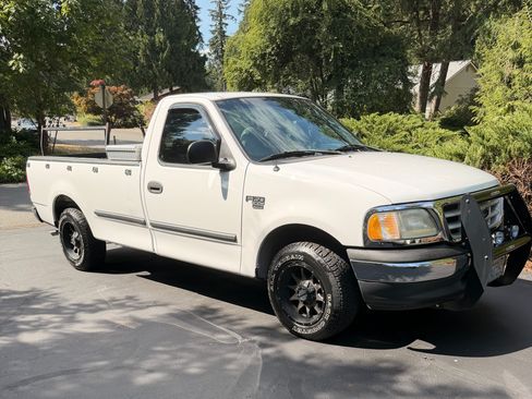 Used 1999 Ford F150 2WD Regular Cab image 2
