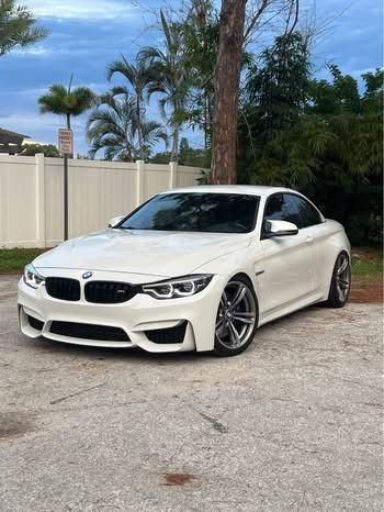 Used 2016 BMW M4 Convertible RWD image 1