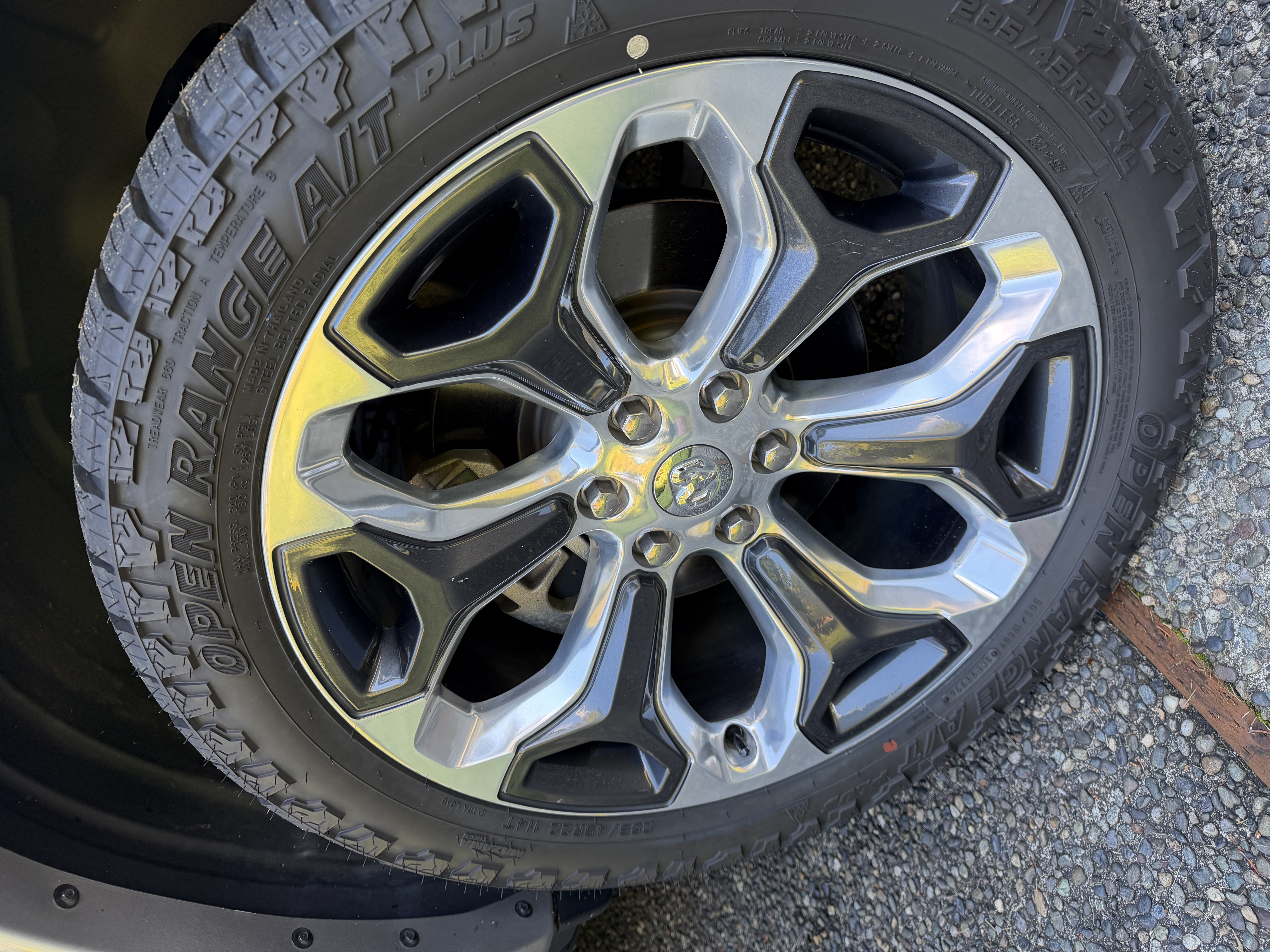 Used 2019 RAM 1500 Limited AWD/4WD image 16