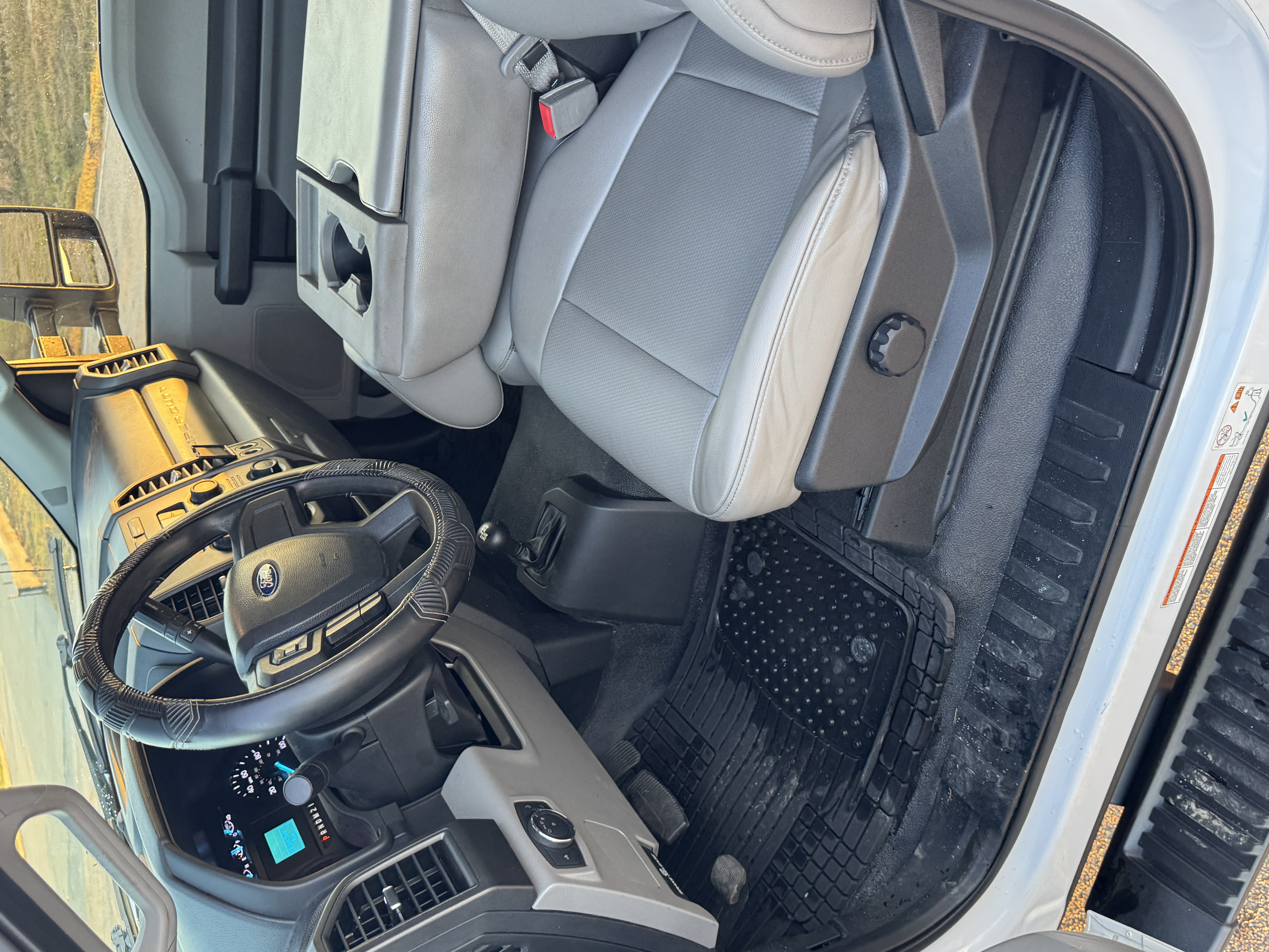 Used 2019 Ford F550 4x4 Regular Cab Super Duty image 15