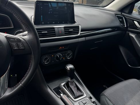 Used 2014 MAZDA MAZDA3 i Touring w/ Moonroof Package 1 FWD image 18