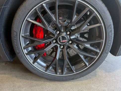 Used 2017 Chevrolet Corvette Z06 RWD image 10