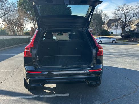 Used 2024 Volvo XC60 B5 Ultimate w/ Protection Package Premier image 8
