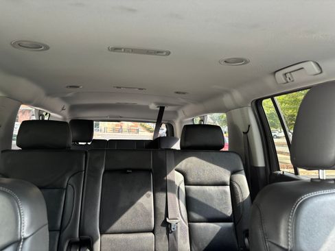 Used 2018 Chevrolet Suburban LT image 8