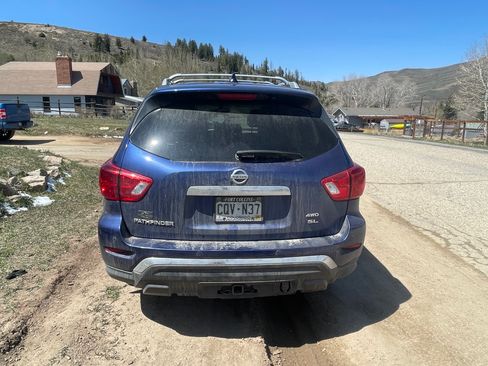 Used 2020 Nissan Pathfinder SL AWD/4WD image 5