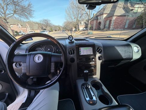 Used 2007 Lincoln Mark LT 2WD image 16