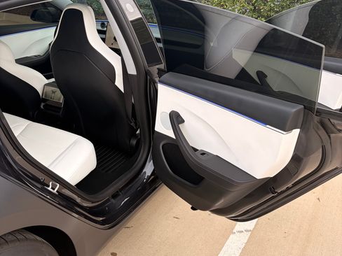 Used 2025 Tesla Model 3 Performance image 13