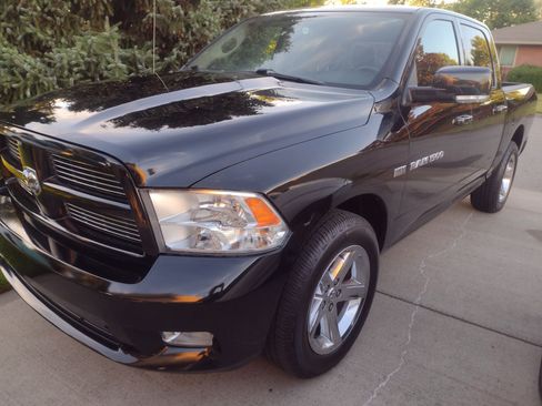 Used 2011 RAM 1500 Sport w/ Remote Start & Security Group AWD/4WD image 1