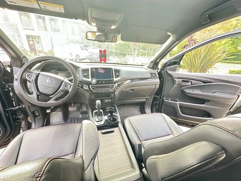 Used 2017 Honda Ridgeline Black Edition image 10
