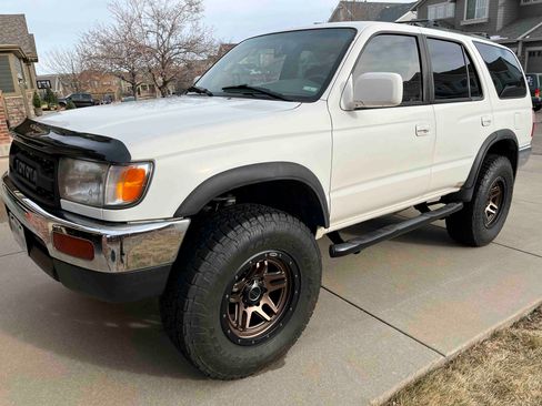 Used 1998 Toyota 4Runner SR5 image 1
