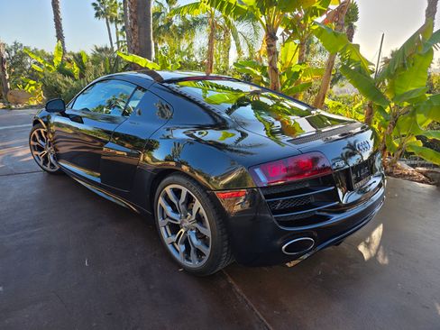 Used 2011 Audi R8 V10 image 9