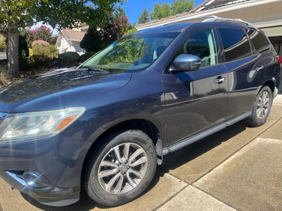Used 2013 Nissan Pathfinder SV