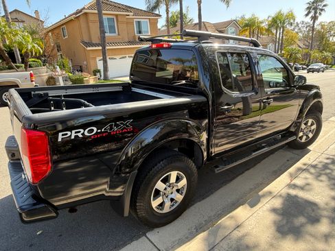 Used 2012 Nissan Frontier PRO-4X w/ Pro-4x Luxury Pkg AWD/4WD image 11