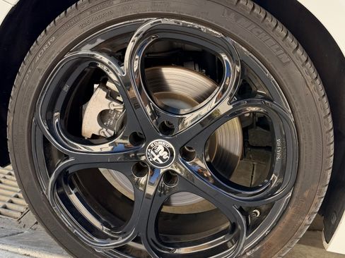 Used 2020 Alfa Romeo Giulia image 8