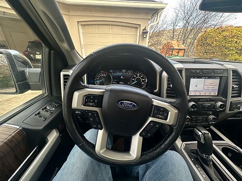 Used 2019 Ford F150 Lariat w/ Equipment Group 502A Luxury image 14