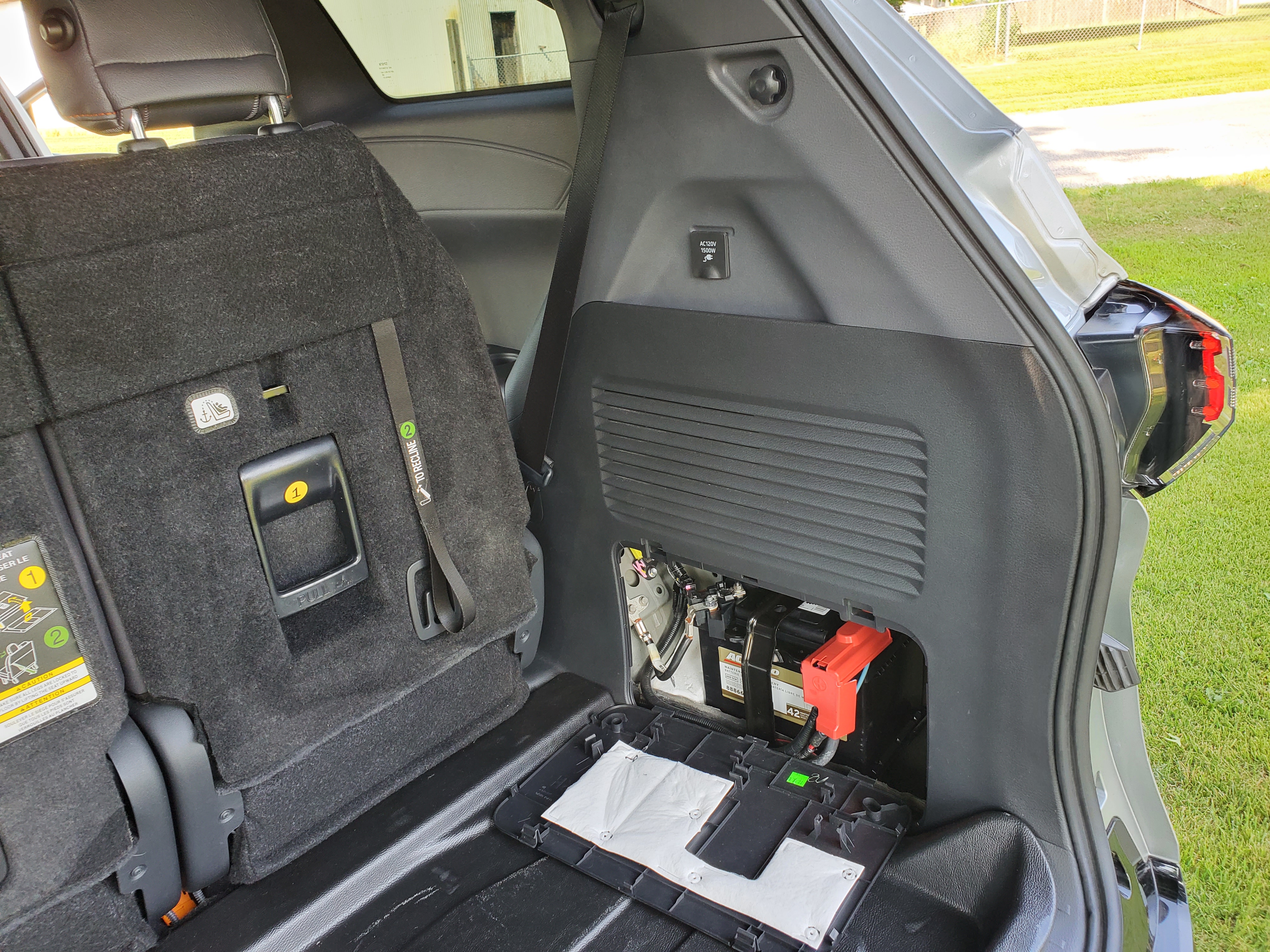 Used 2023 Toyota Sienna XSE w/ XSE Plus Package AWD/4WD image 30