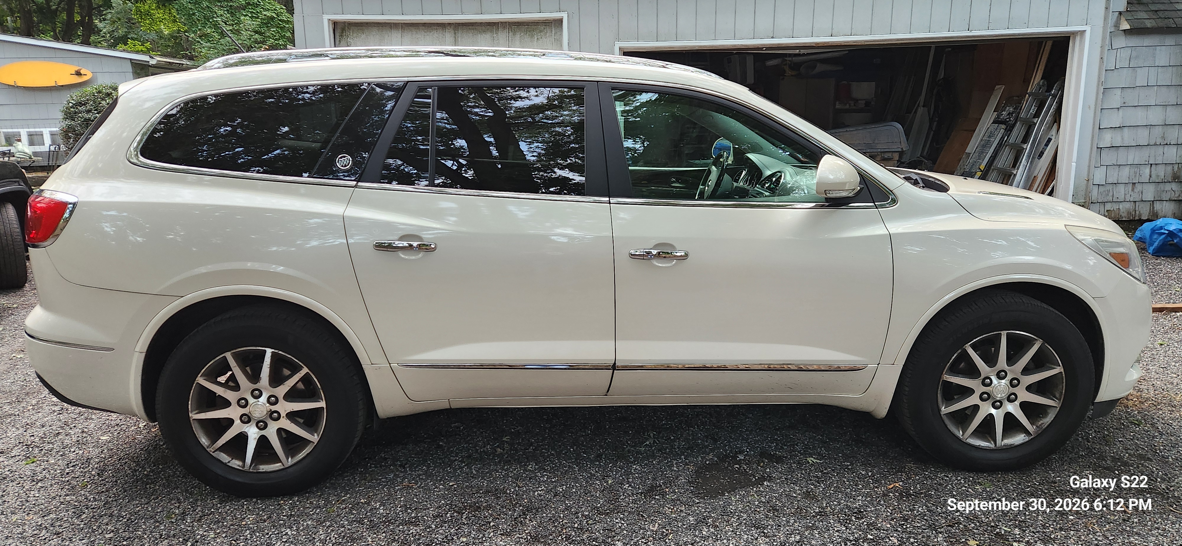 Used 2014 Buick Enclave Leather AWD/4WD image 4