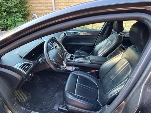 Used 2020 Lincoln MKZ FWD image 8