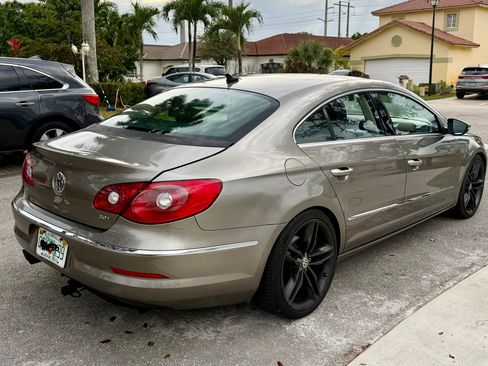 Used 2010 Volkswagen CC Sport image 2