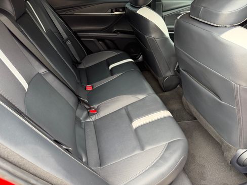Used 2025 Toyota Camry SE FWD image 14