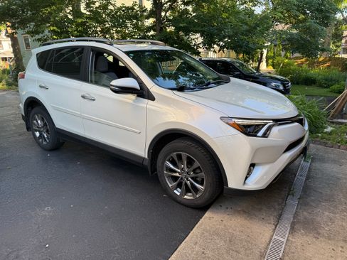 Used 2017 Toyota RAV4 Limited w/ Protection Package AWD/4WD image 9