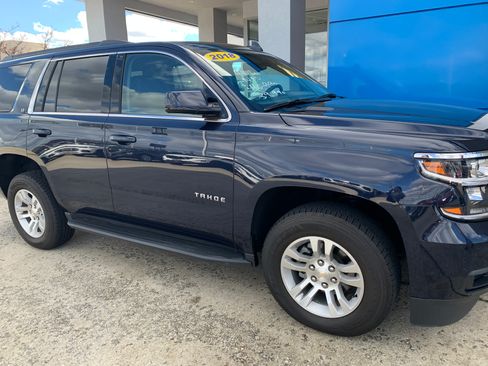 Used 2018 Chevrolet Tahoe LT image 2