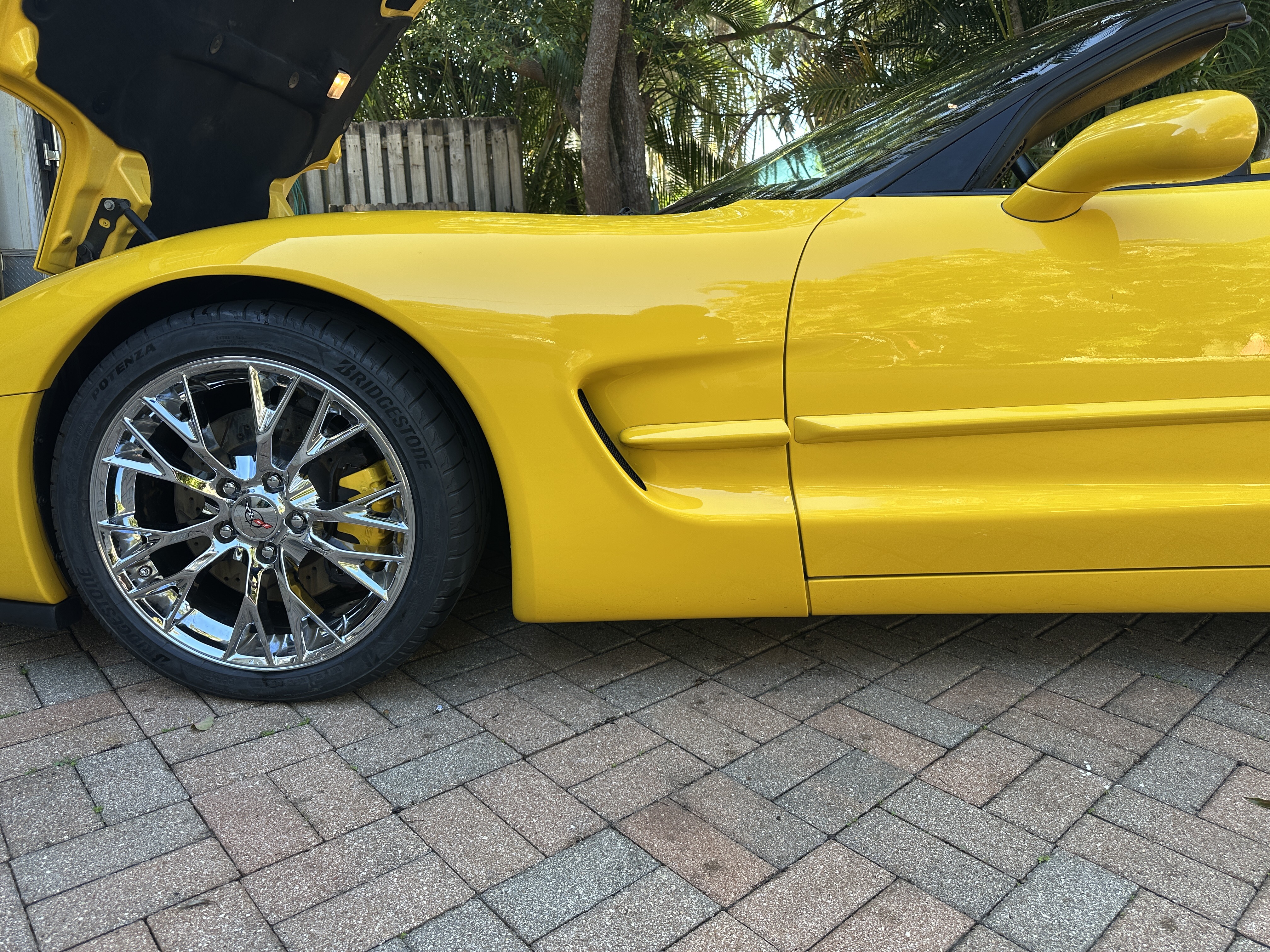 Used 2003 Chevrolet Corvette Convertible w/ Preferred Equipment Group1 RWD image 12