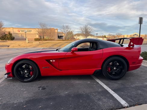Used 2008 Dodge Viper SRT-10 w/ Competition Group image 2