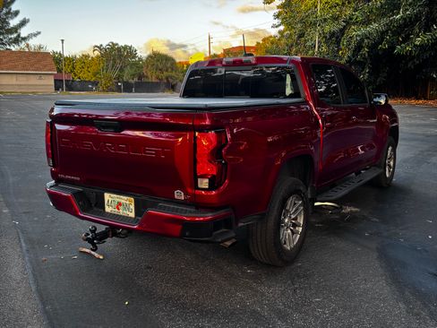 Used 2023 Chevrolet Colorado LT w/ LT Convenience Package image 11