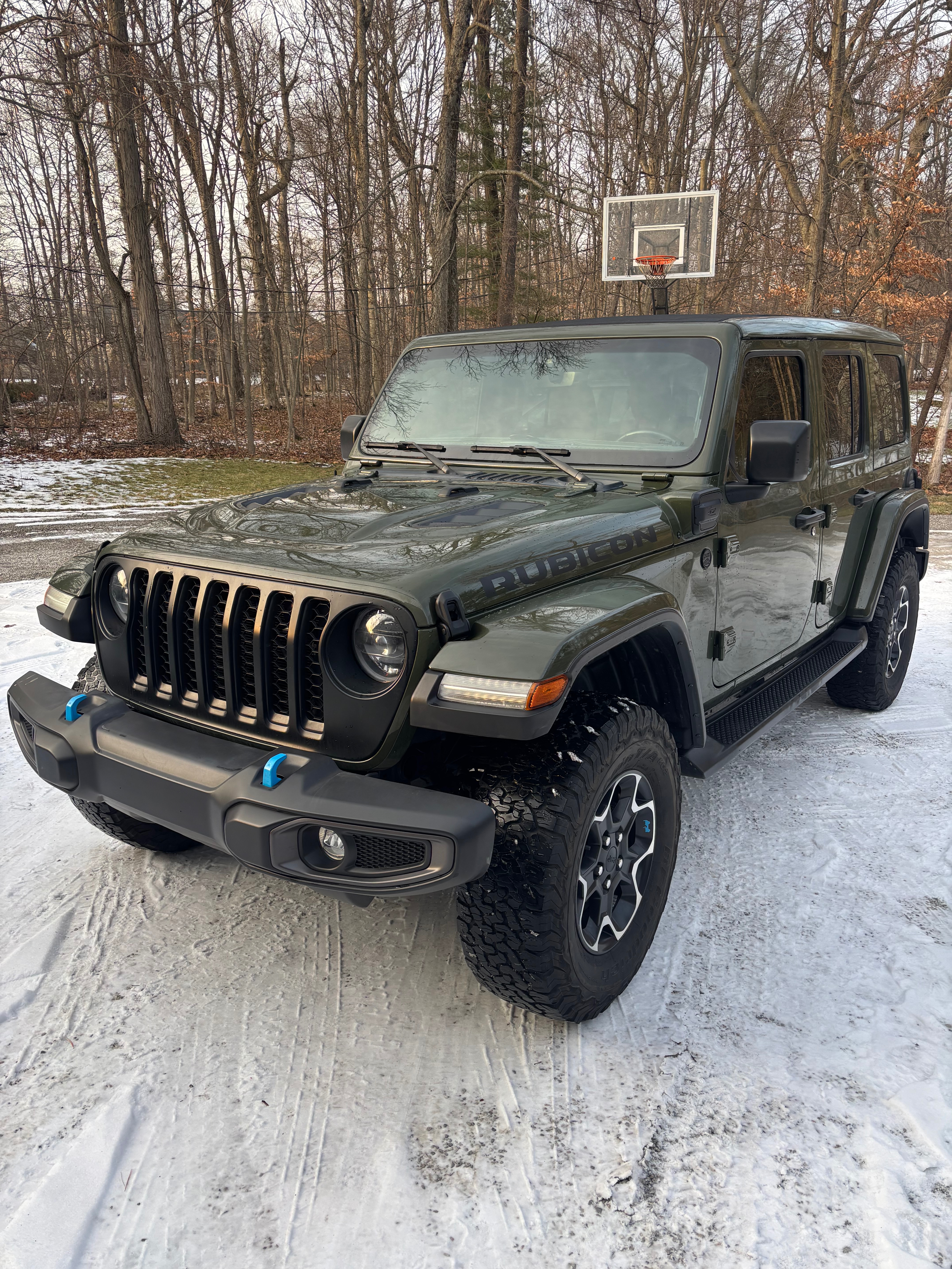 Used 2023 Jeep Wrangler Unlimited Rubicon 4xe w/ Cold Weather Group AWD/4WD image 1