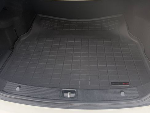 Used 2010 Mercedes-Benz C 300 Sedan image 12