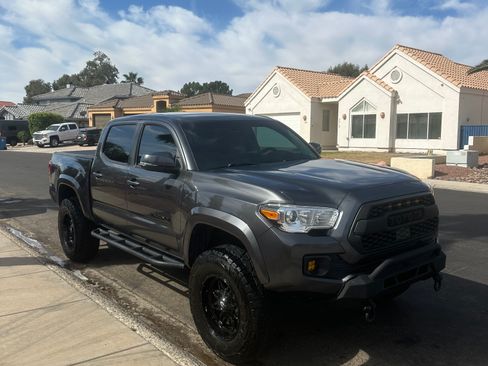 Used 2021 Toyota Tacoma SR5 image 5