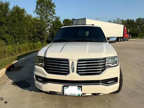 Used 2015 Lincoln Navigator L 4WD image 5