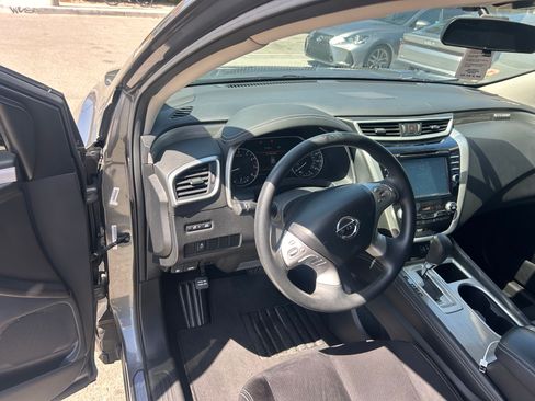 Used 2018 Nissan Murano S FWD image 8