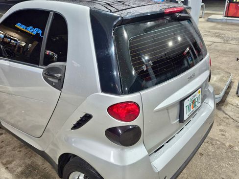 Used 2009 smart fortwo passion RWD image 11