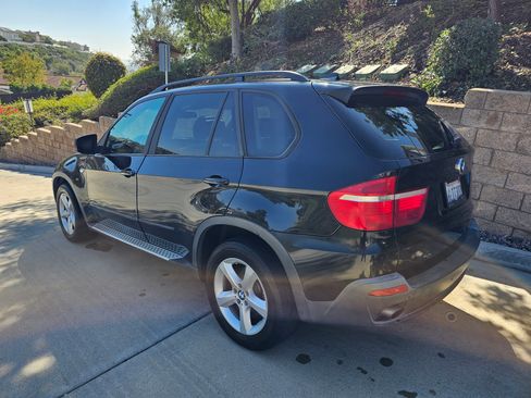 Used 2010 BMW X5 xDrive30i image 5