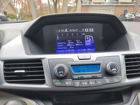 Used 2012 Honda Odyssey EX image 18