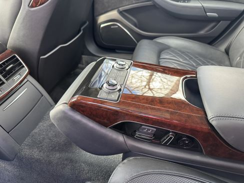 Used 2014 Audi A8 L 4.0T image 17