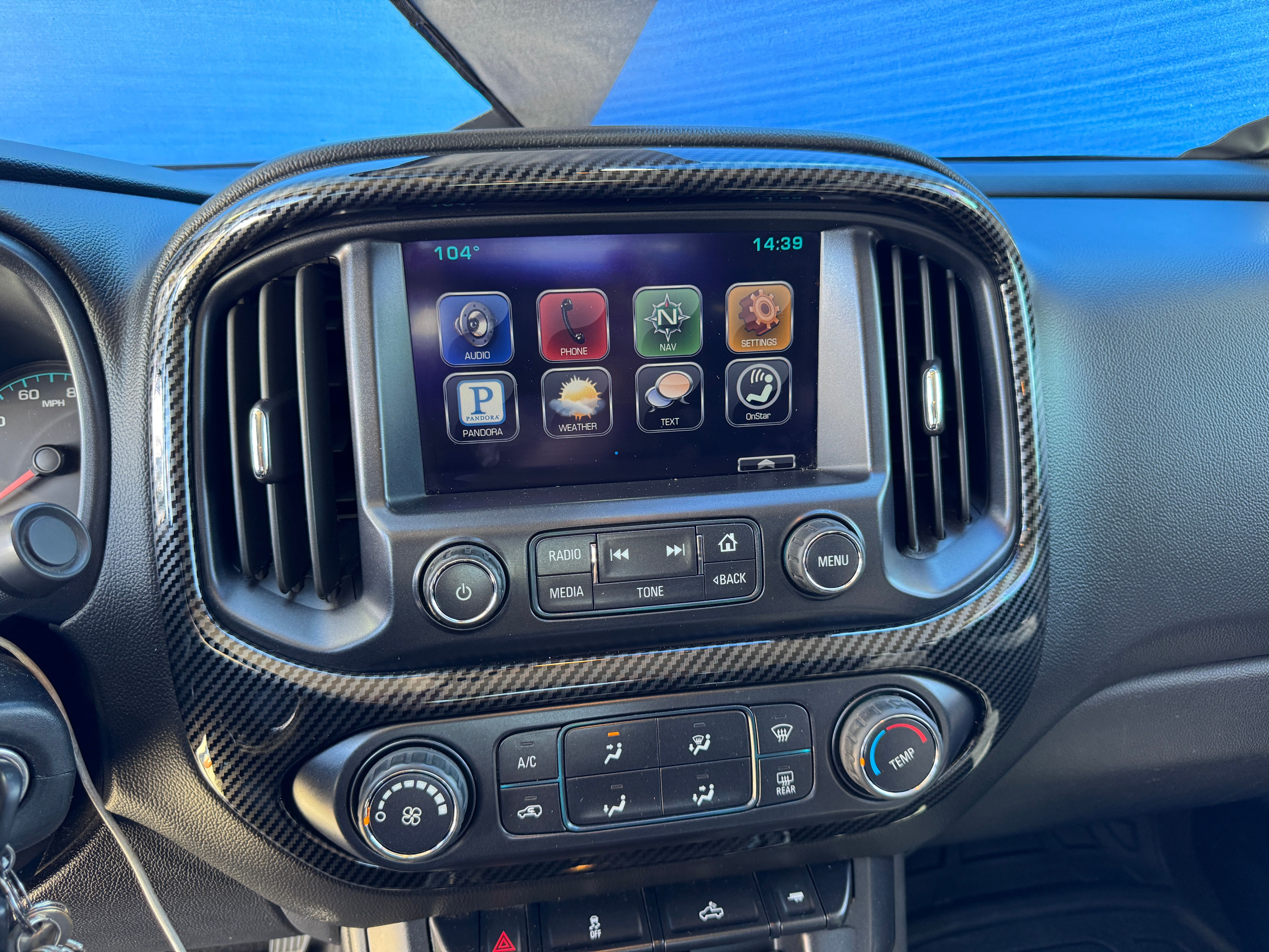 Used 2015 Chevrolet Colorado LT w/ LT Convenience Package RWD image 16