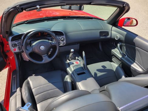 Used 2003 Honda S2000 image 11