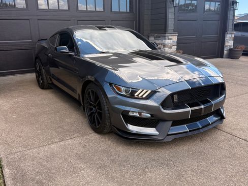 Used 2018 Ford Mustang Shelby GT350 w/ Electronics Package RWD image 2