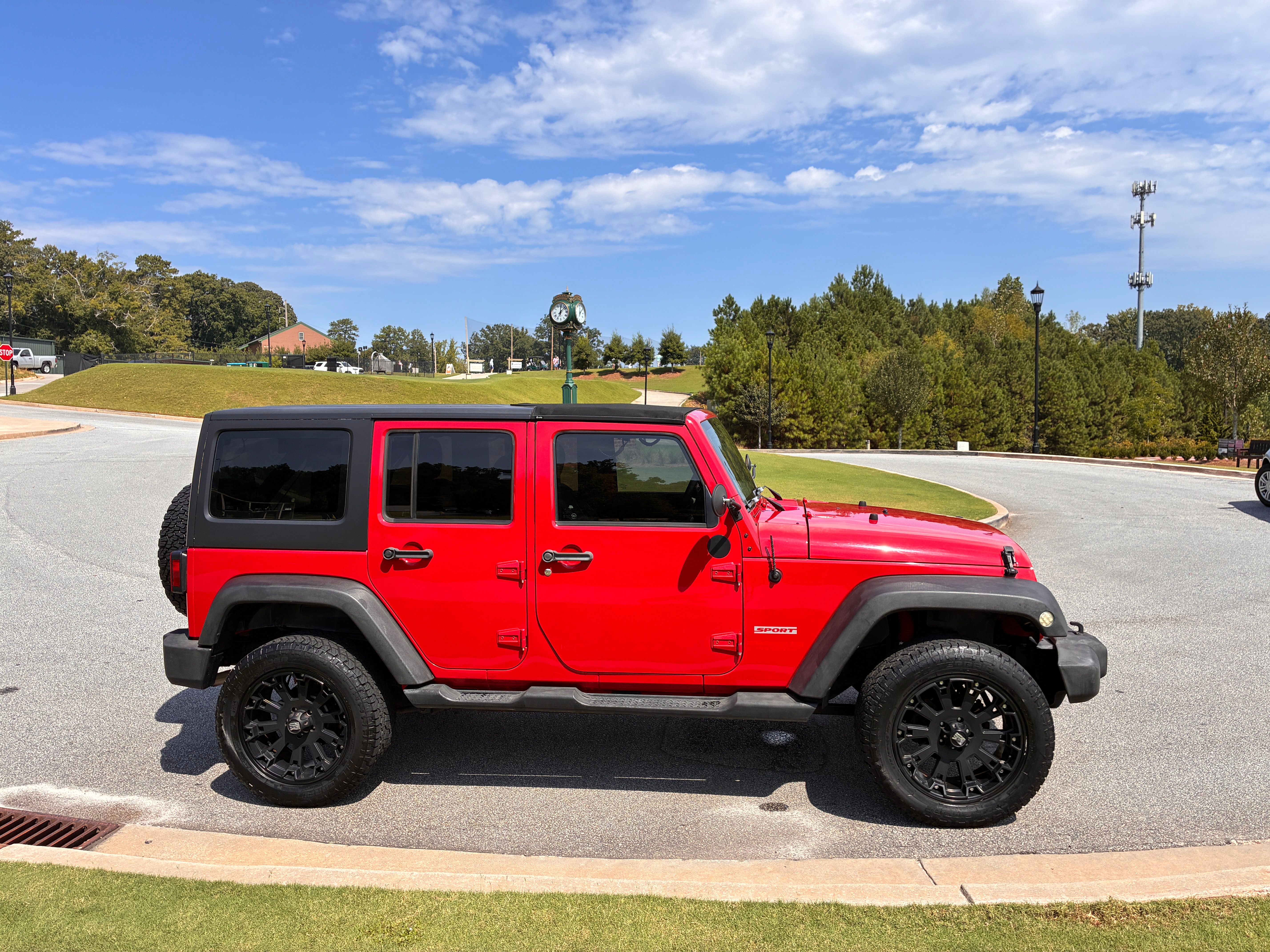 Used 2012 Jeep Wrangler Unlimited Sport AWD/4WD image 4